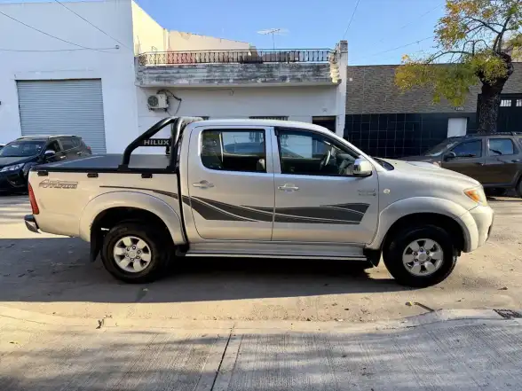 Toyota Hilux Pick-Up 3.0 I Srv Cab Doble 4X4 (2009) 2008 - foto 4