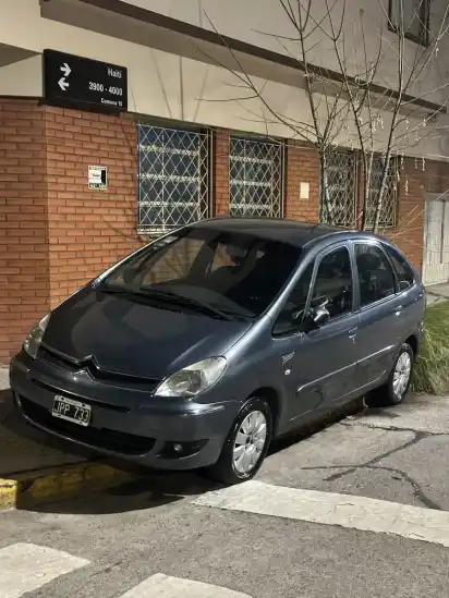 Citroën Xsara Picasso 2011 - foto 1