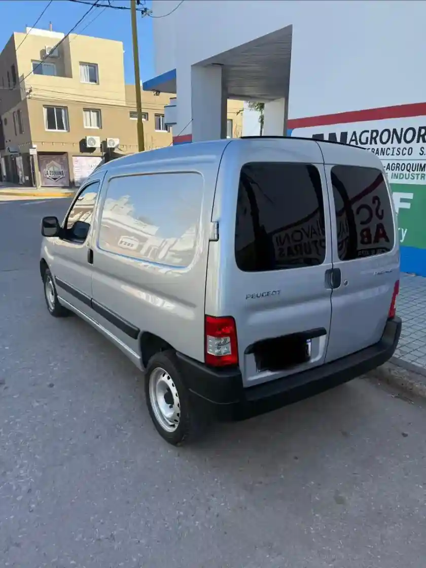 Peugeot Partner 1.6 Hdi Furgon Confort 92 2023 - foto 4