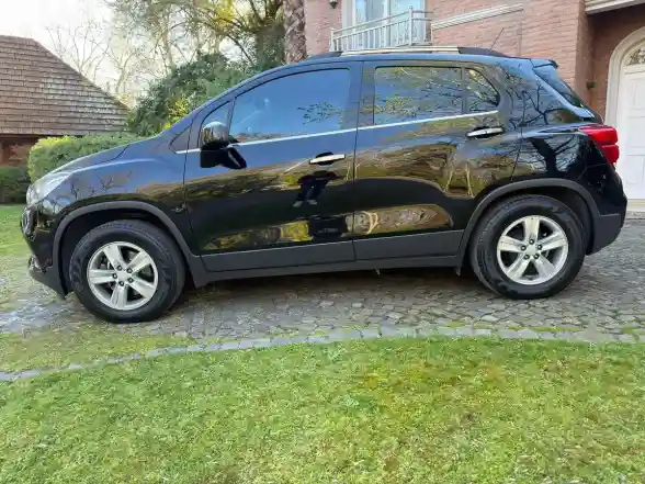 Chevrolet Tracker 1.8 Ltz Fwd Mt 140Cv 2017 - foto 3
