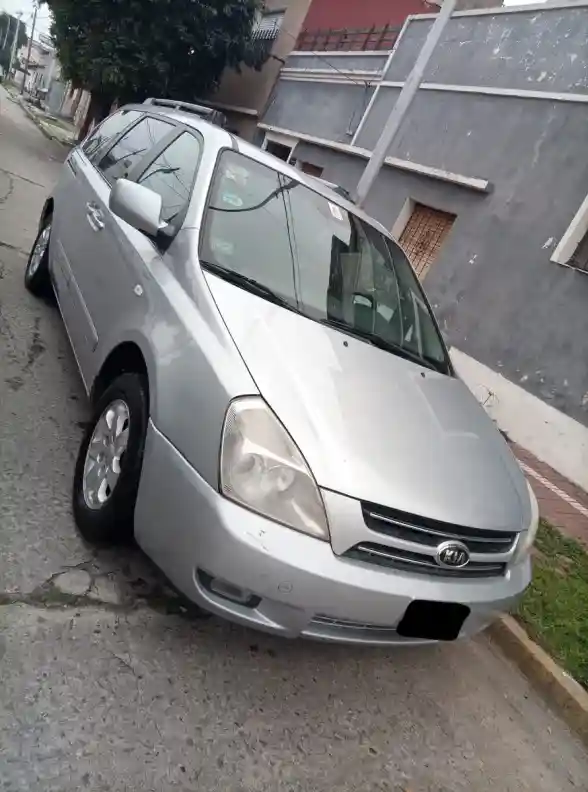 Kia Carnival 2007 - foto 1