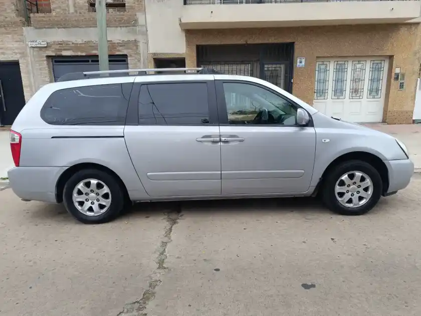 Kia Carnival 3.8 V6 Ex At 2007 - foto 5