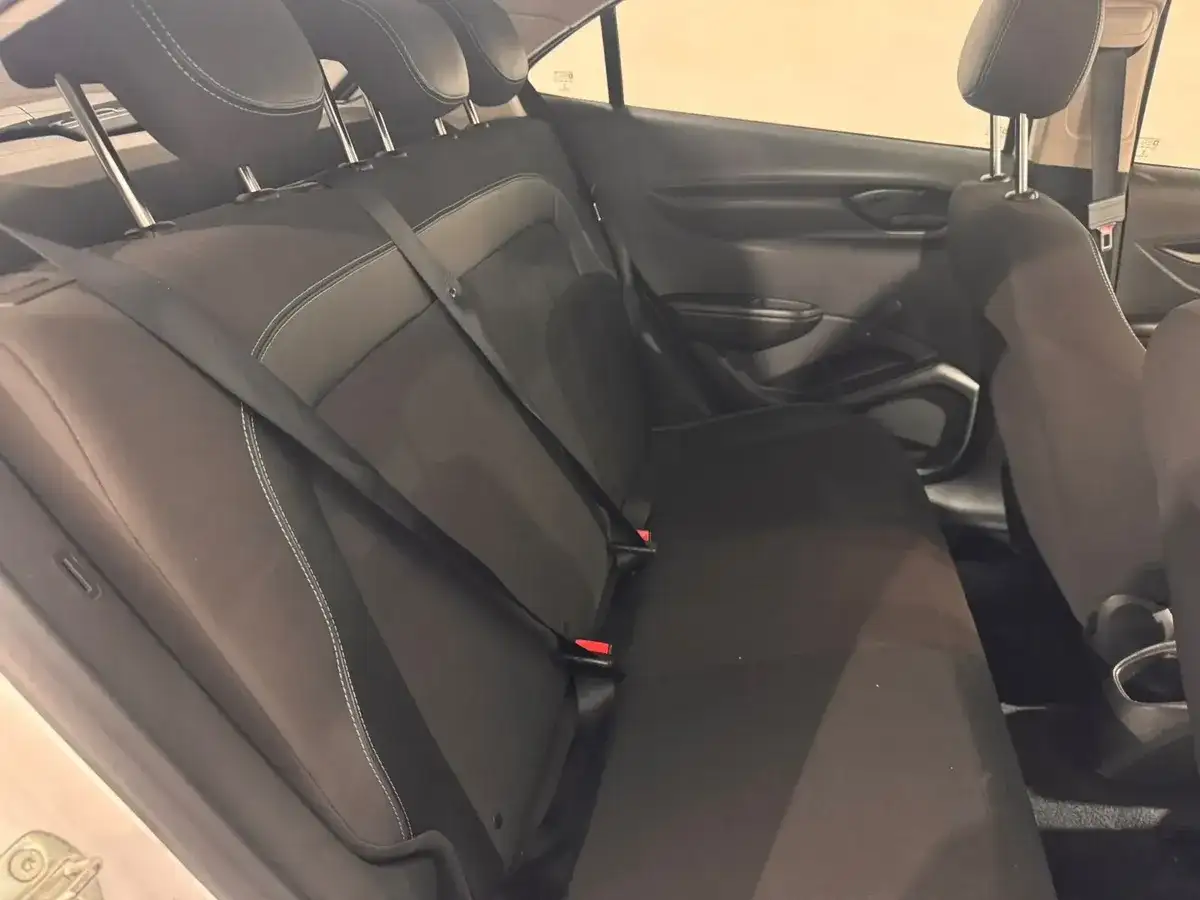 Chevrolet Onix 1.4 Black Edition 1.4 2022 - foto 5