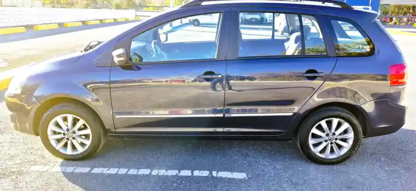 Volkswagen Suran 1.6 Highline 101Cv 11C 2011 - foto 4