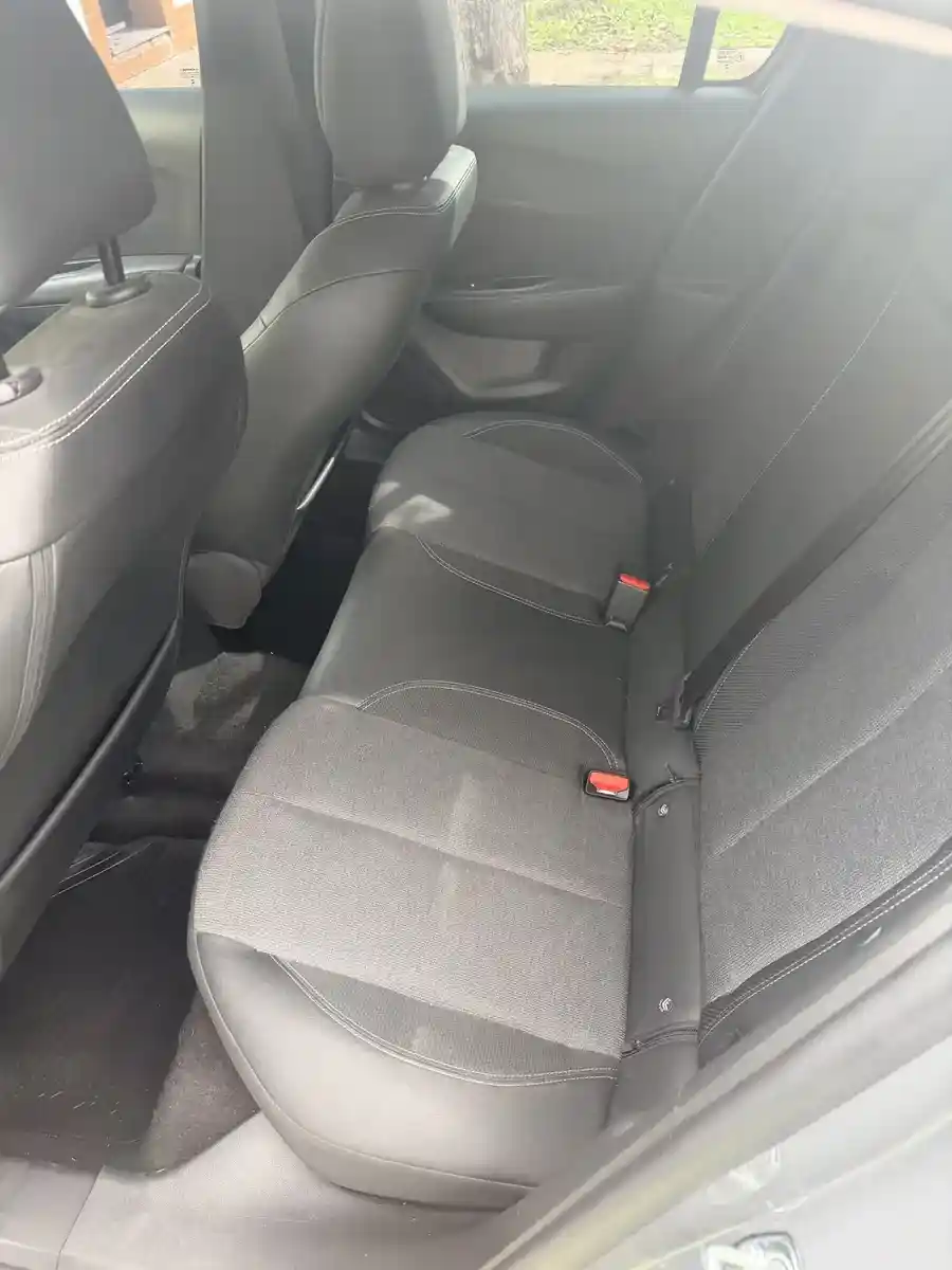 Peugeot 2008 1.2 Allure Pack 2024 - foto 3