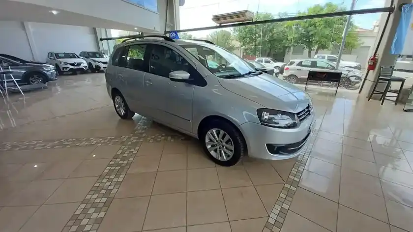 Volkswagen Suran 1.6 Imotion Trendline 11B 2012 - foto 3
