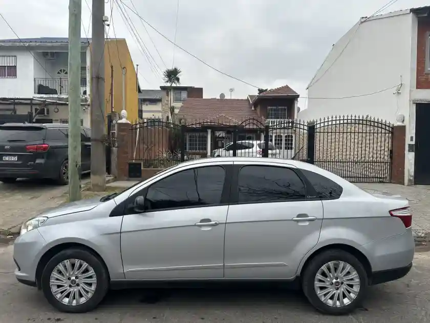 Fiat Grand Siena 1.6 Essence 115Cv 2016 - foto 2
