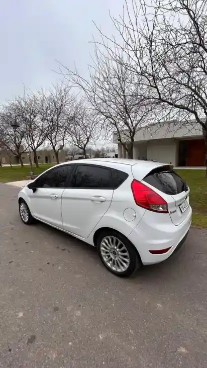 Ford Fiesta Kinetic 1.6 Se 120Cv 2017 - foto 4