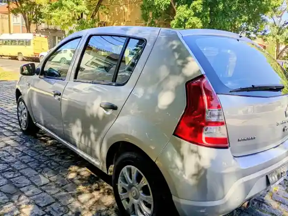 Renault Sandero 1.6 Authentique Pack I 90Cv 2013 - foto 3
