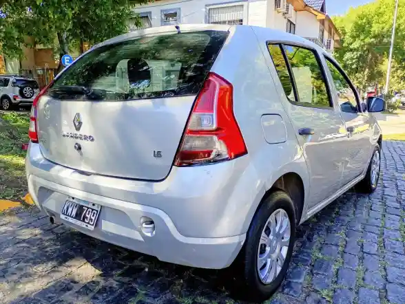 Renault Sandero 1.6 Authentique Pack I 90Cv 2013 - foto 4