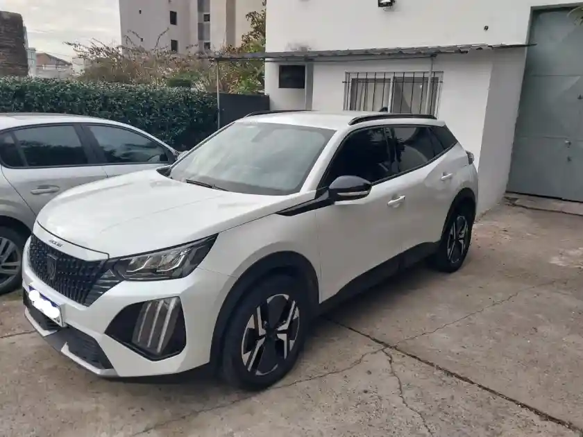 Peugeot 2008 2024 - foto 1