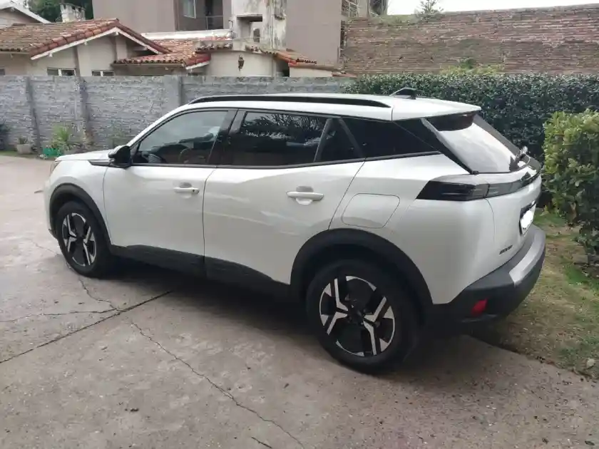 Peugeot 2008 1.0T Active Cvt 2024 - foto 2