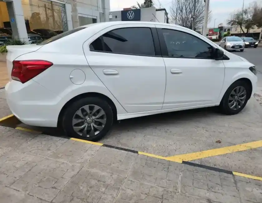 Chevrolet Onix Plus 1.4 Black Edition 2021 - foto 5