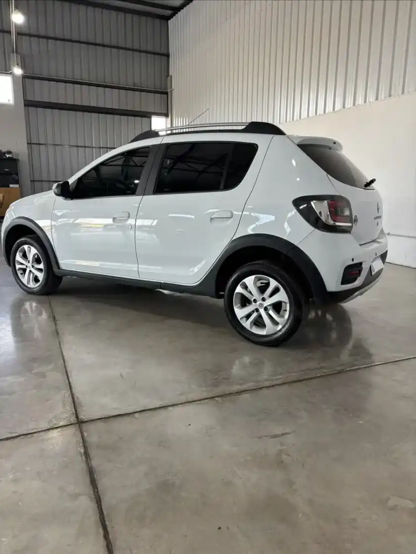 Renault Sandero Stepway 1.6 Privilege 105Cv 2019 - foto 3