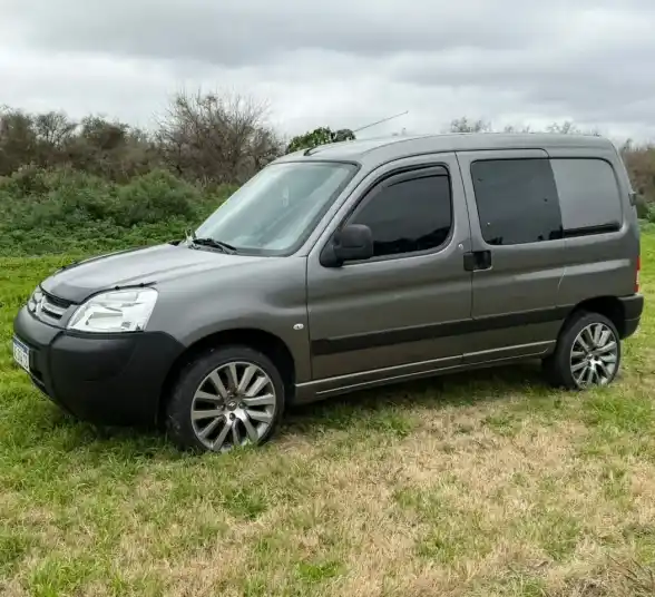 Citroën Berlingo Furgon 1.6 Hdi 92 Bussines Mixto 2021 - foto 5