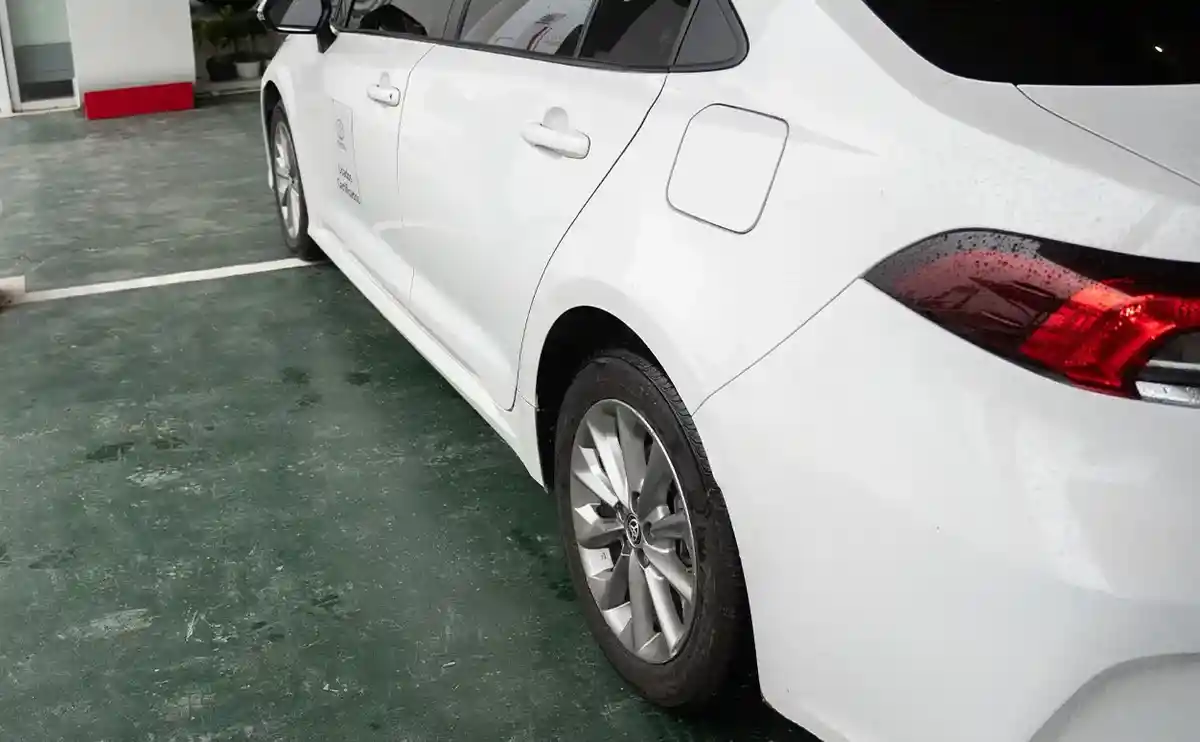 Toyota Corolla 2.0 Xli Mt 170Cv 2022 - foto 3