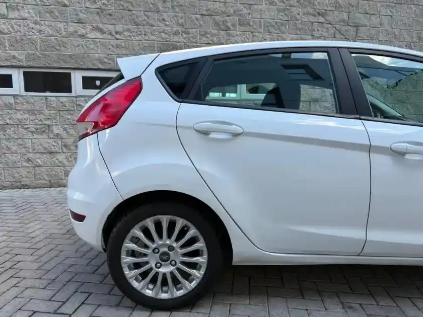 Ford Fiesta Kinetic 1.6 Se Powershift 120Cv 2017 - foto 4