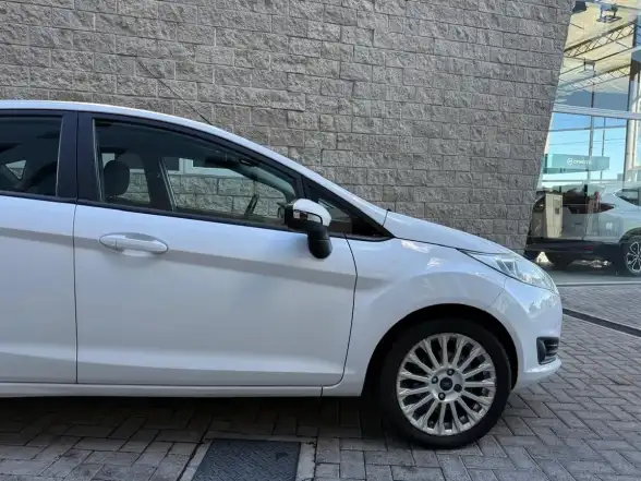 Ford Fiesta Kinetic 1.6 Se Powershift 120Cv 2017 - foto 5