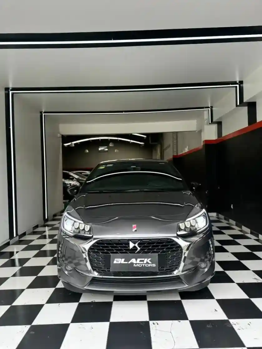 D.s. Ds3 1.2 Puretech 110 At6 So Chic 2018 - foto 2