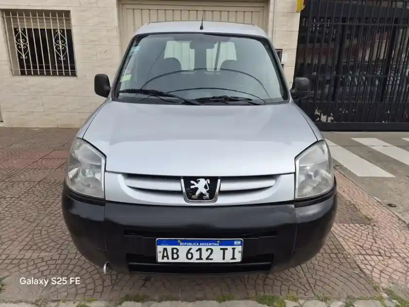 Peugeot Partner 1.4 Furgon Confort 2017 - foto 2