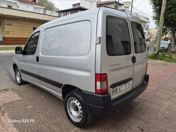 Peugeot Partner 1.4 Furgon Confort 2017 - foto 3