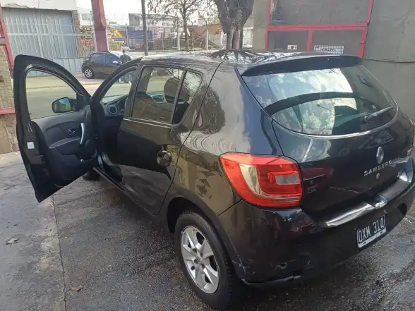 Renault Sandero 1.6 Privilege 105Cv 2015 - foto 2
