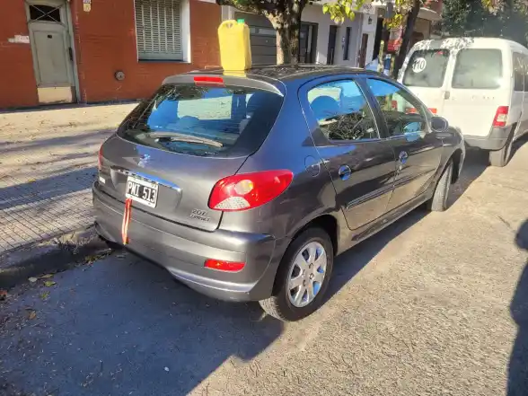 Peugeot 207 1.4 Allure 75Cv 2016 - foto 2