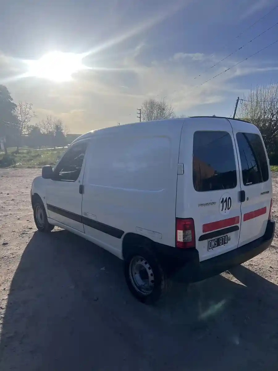 Peugeot Partner 1.4 Furgon Confort 2015 - foto 2