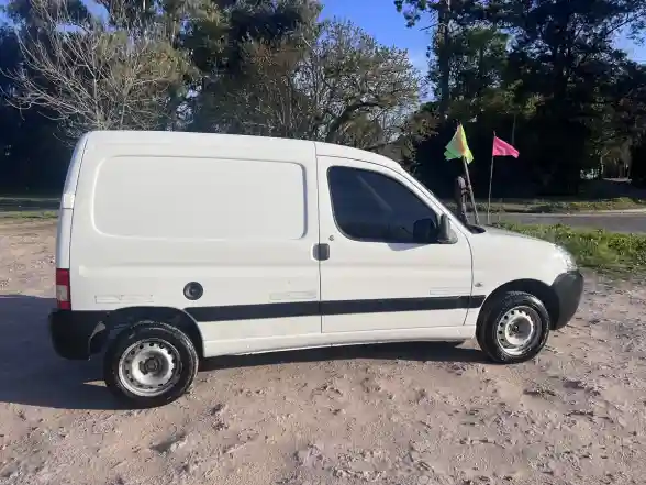 Peugeot Partner 1.4 Furgon Confort 2015 - foto 5