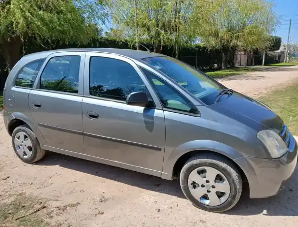 Chevrolet Meriva 1.8 Gl Plus 2011 - foto 1