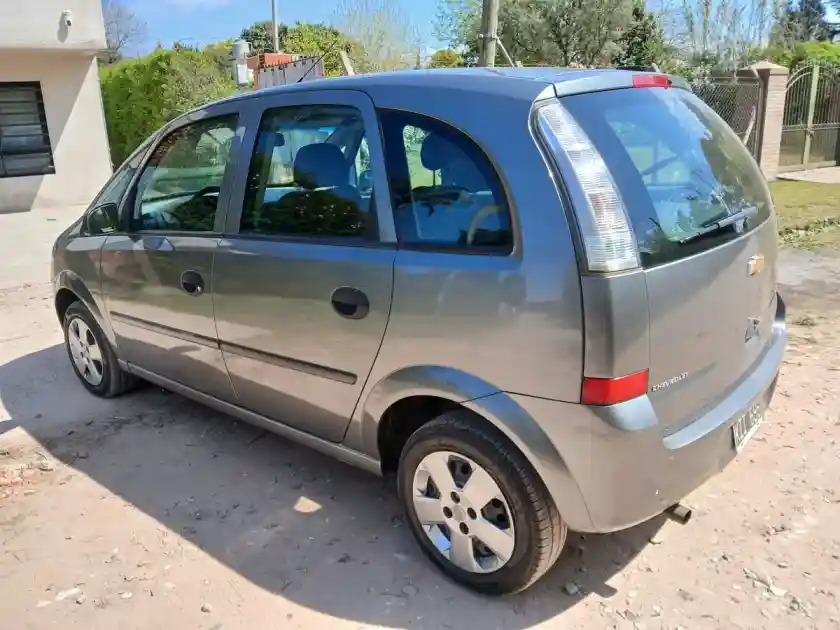 Chevrolet Meriva 1.8 Gl Plus 2011 - foto 3