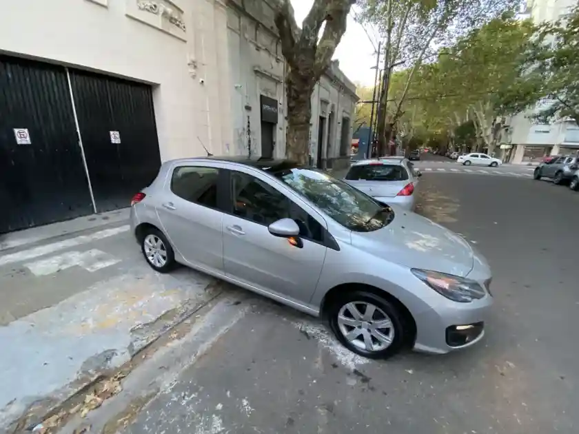 Peugeot 308 1.6 Allure Pack Hdi 115Cv 2018 - foto 3