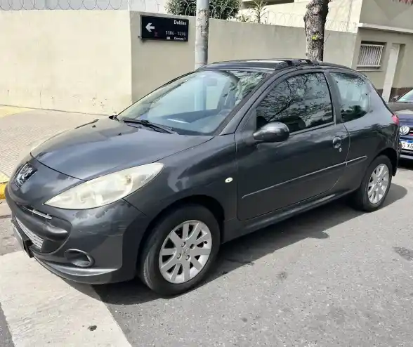 Peugeot 207 Compact 2010 - foto 1