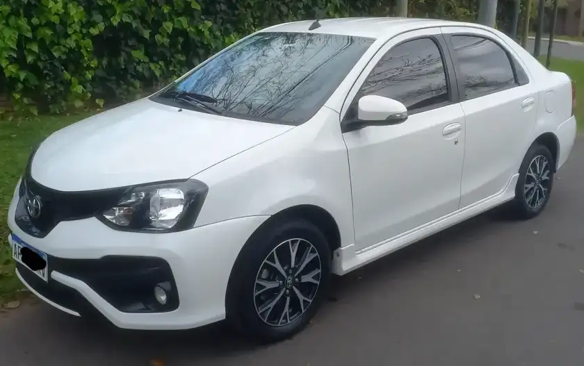 Toyota Etios 1.5 Sedan Xls 2022 - foto 1