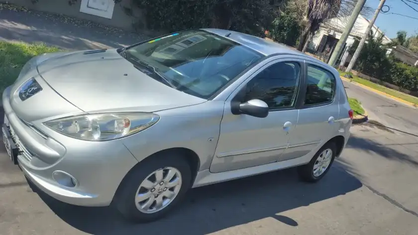 Peugeot 207 2011 - foto 1