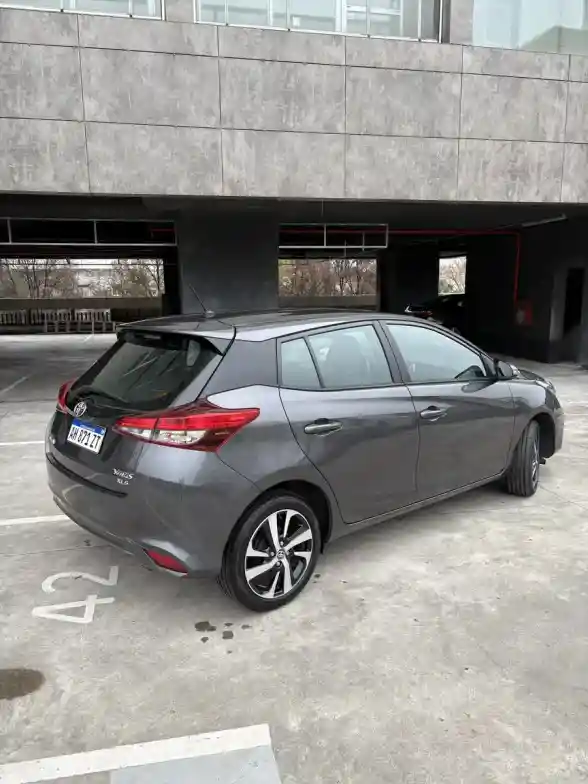 Toyota Yaris 1.5 107Cv Xls Pack Cvt 2025 - foto 3