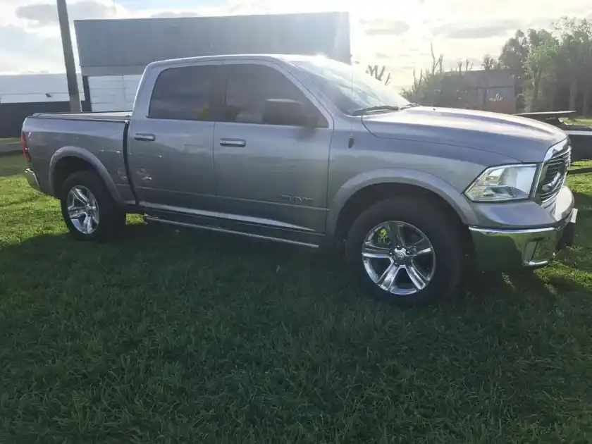 Ram 1500 5.7 Laramie Atx V8 2020 - foto 3
