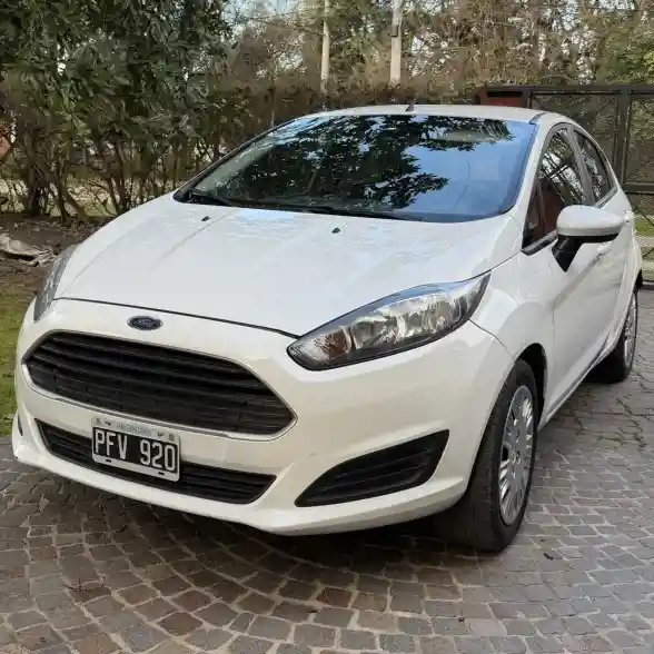 Ford Fiesta Kinetic 1.6 S 120Cv 2015 - foto 1