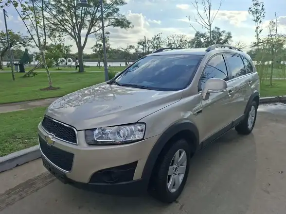 Chevrolet Captiva 2.4 Ls Mt Fwd 167Cv 2013 - foto 2