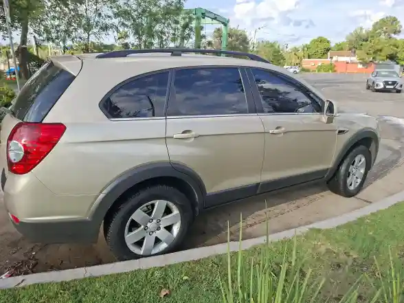 Chevrolet Captiva 2.4 Ls Mt Fwd 167Cv 2013 - foto 4