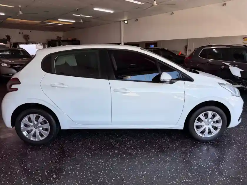 Peugeot 208 1.6 Active 2017 - foto 4