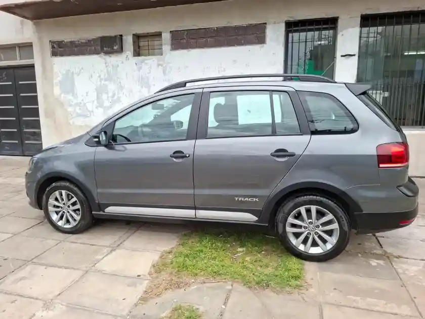 Volkswagen Suran 1.6 Track 2019 - foto 4