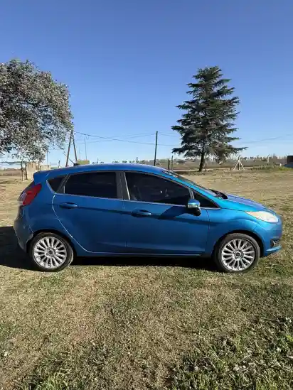 Ford Fiesta Kinetic 1.6 Sedan Titanium 120Cv 2014 - foto 2
