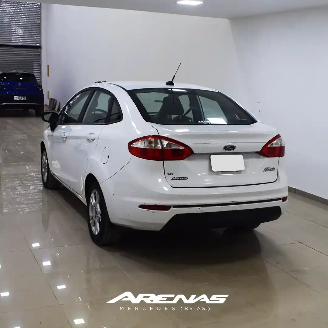 Ford Fiesta 1.6 S Plus 2014 - foto 4
