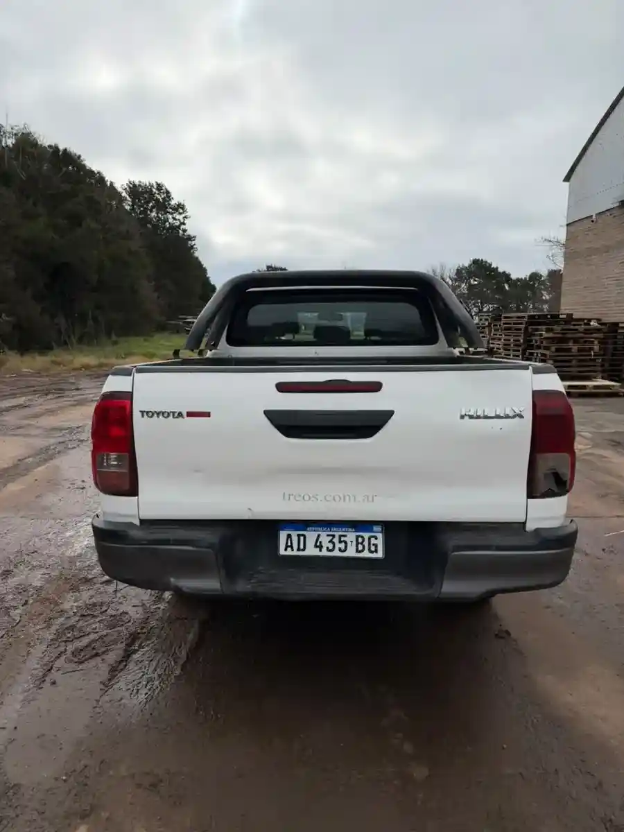 Toyota Hilux 2.4 Cd Dx 150Cv 4X4 2019 - foto 4