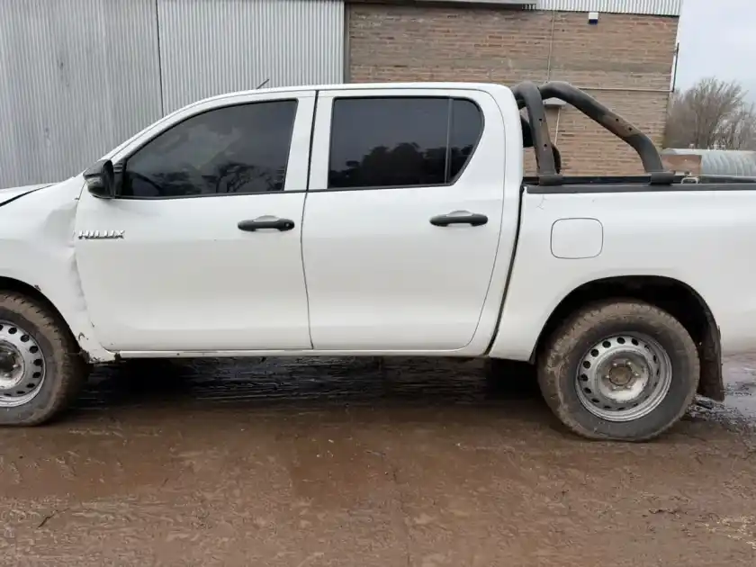 Toyota Hilux 2.4 Cd Dx 150Cv 4X4 2019 - foto 5