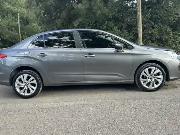 Citroën C4 Lounge 1.6 Hdi 115 Feel Pack 2018 - foto 4