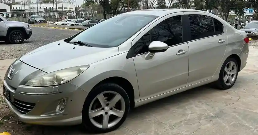 Peugeot 408 2.0 Feline 143Cv 2012 - foto 1