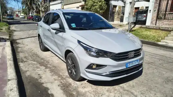 Fiat Cronos 1.3 Stile Mt 2023 - foto 2
