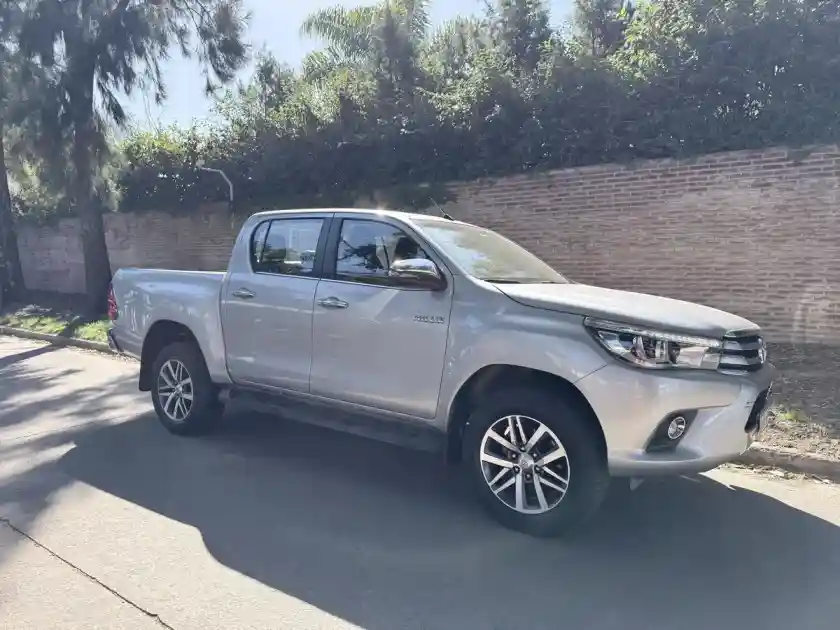 Toyota Hilux Pick-Up 2.8 Cd Srx 177Cv 4X2 At 2018 - foto 2